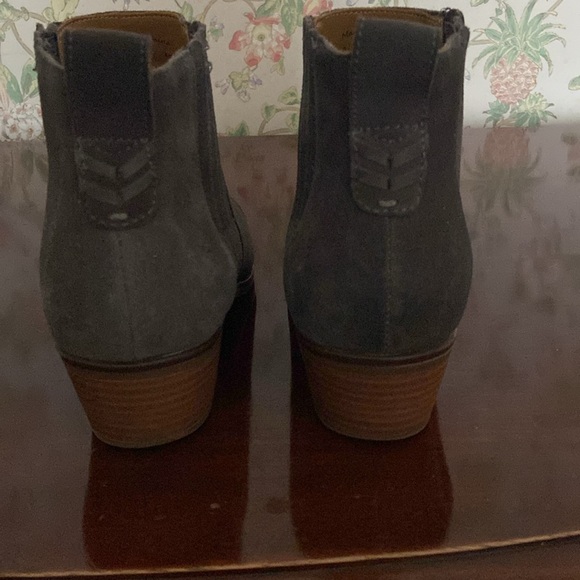 EUC Jack Rogers Liddy Suede Charcoal Bootie - Picture 6 of 10